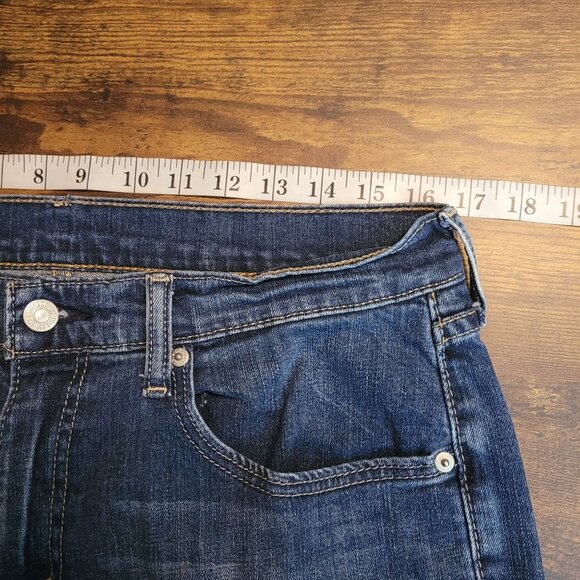 Levi's Jeans Size 33x30 Measures 33x29 Relaxed Straight 559 Medium Dark Wash - Picture 7 of 11